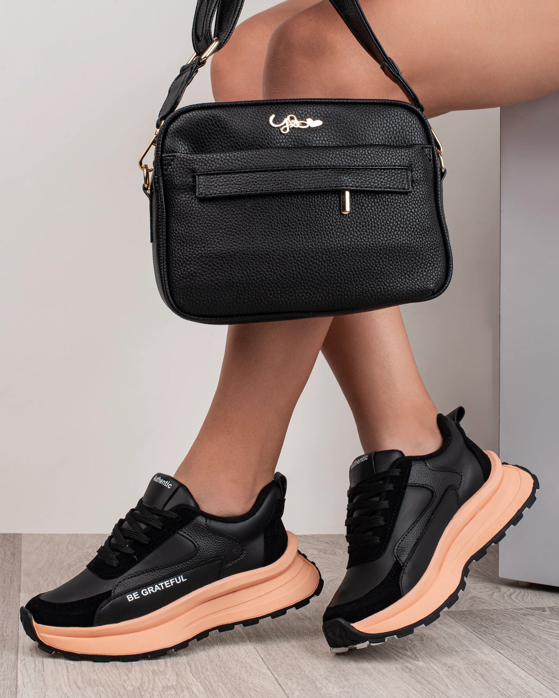 Combo Combinadinho - Tenis + Bolsa